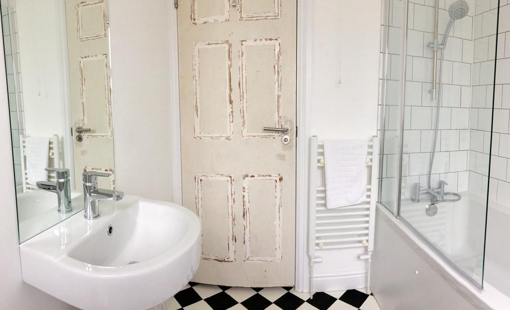 The Blue Door Bed & Breakfast Newquay  Bagian luar foto